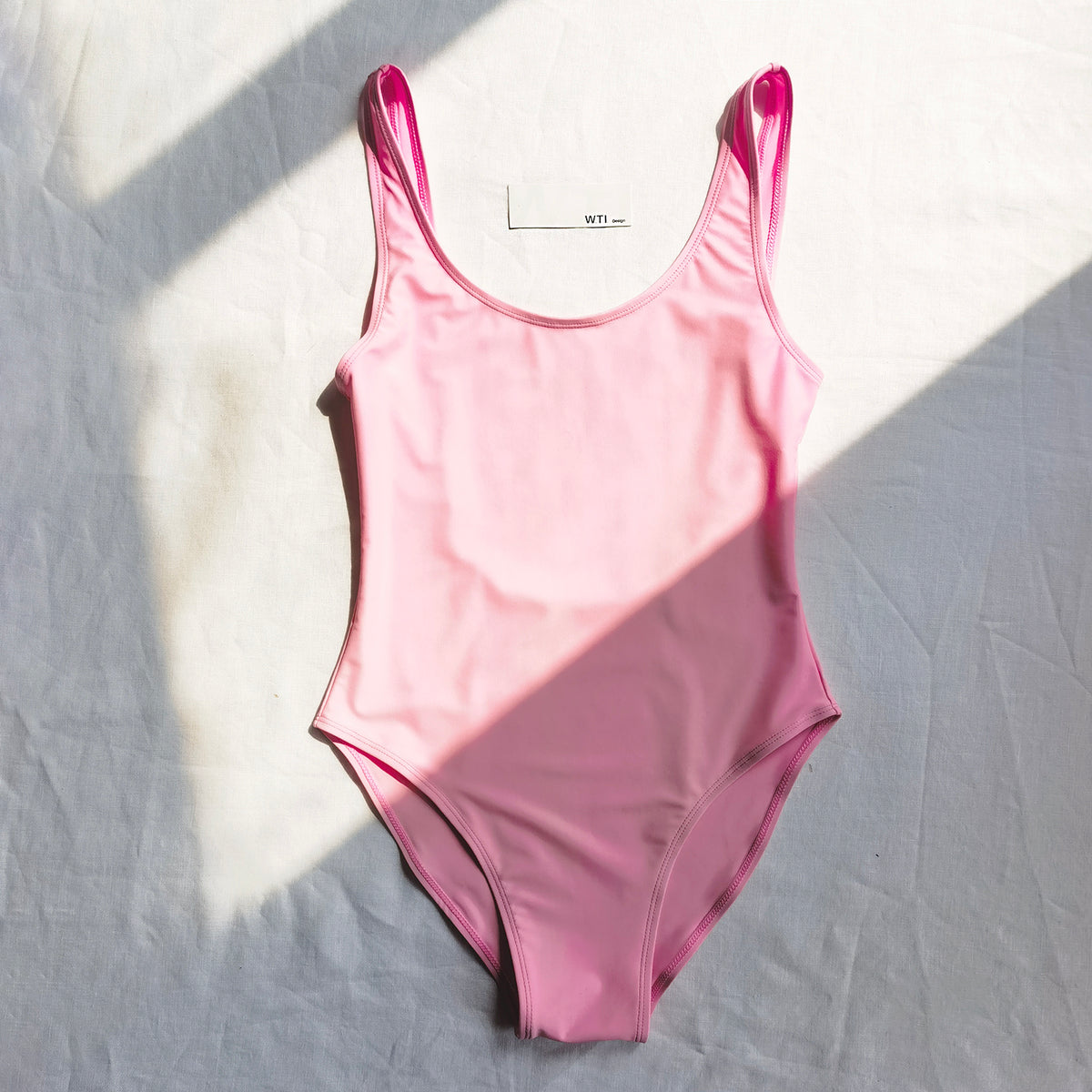 Solid Color Vintage High Cut One Piece Swimsuit