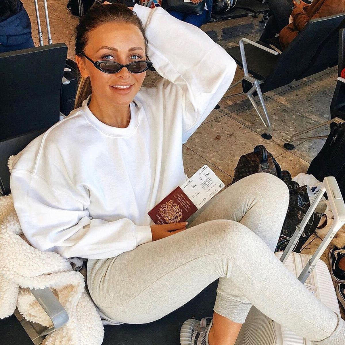 Classic Round Neck Short Sweatshirt