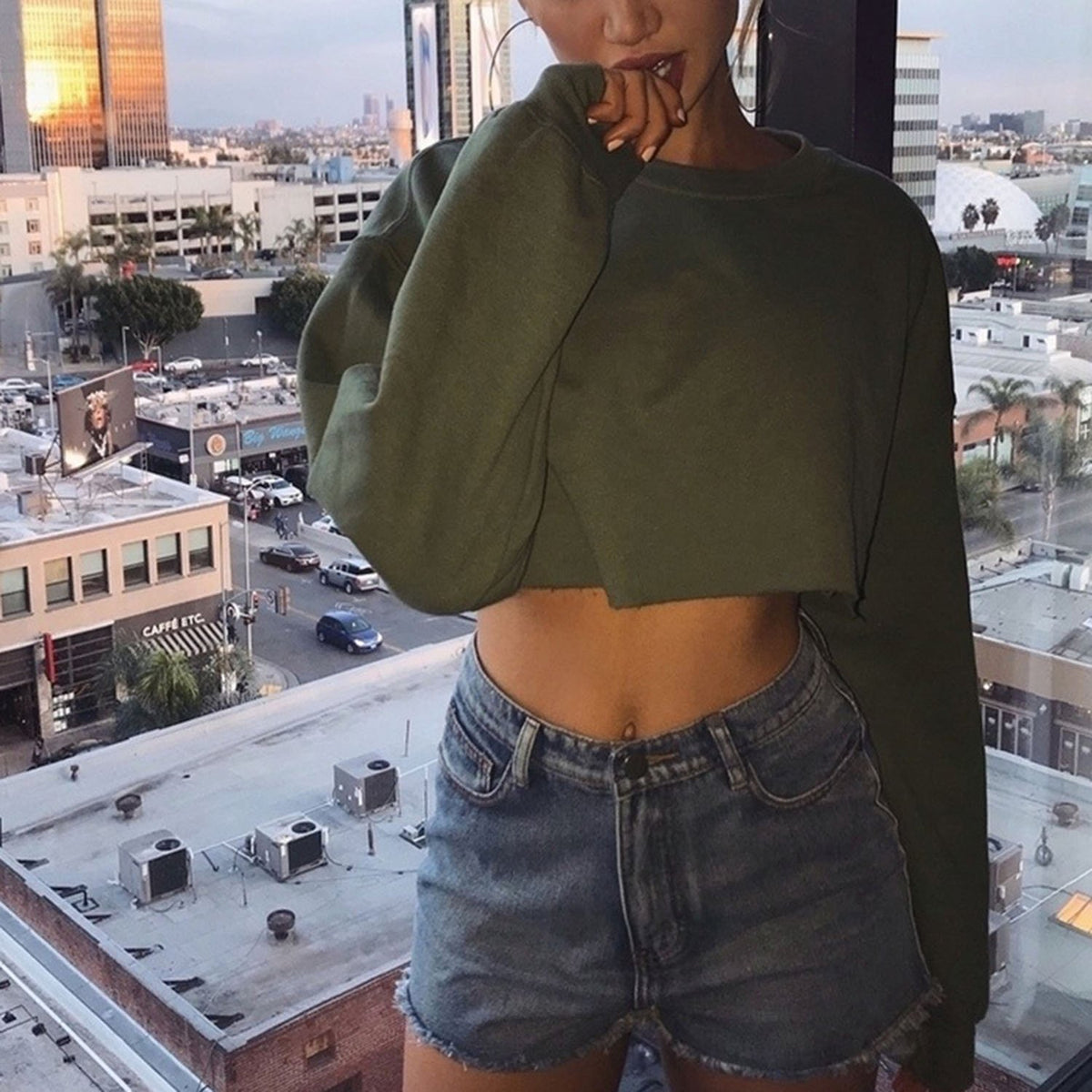 Classic Round Neck Short Sweatshirt