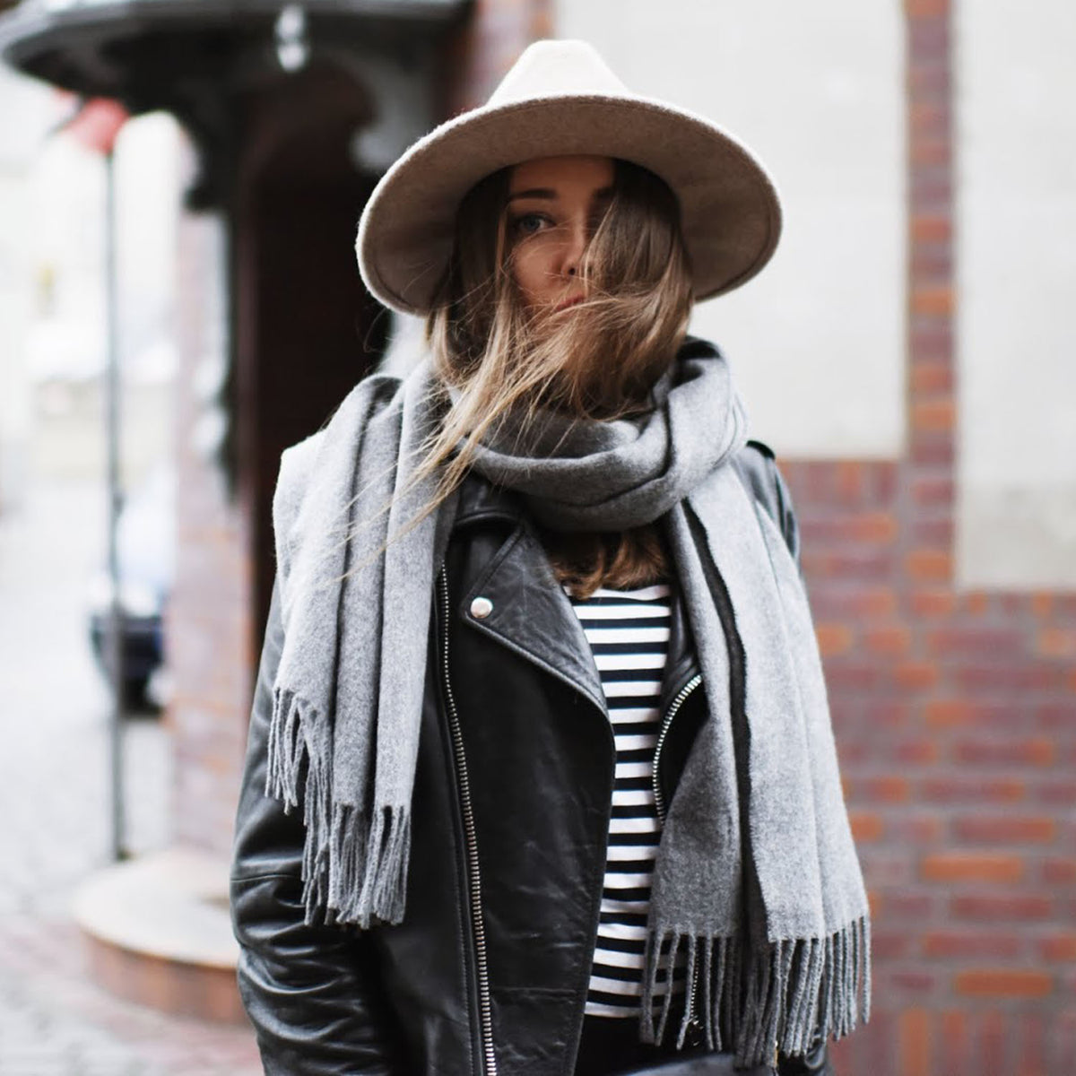 Solid Color Tassel Scarf - worthtryit.com